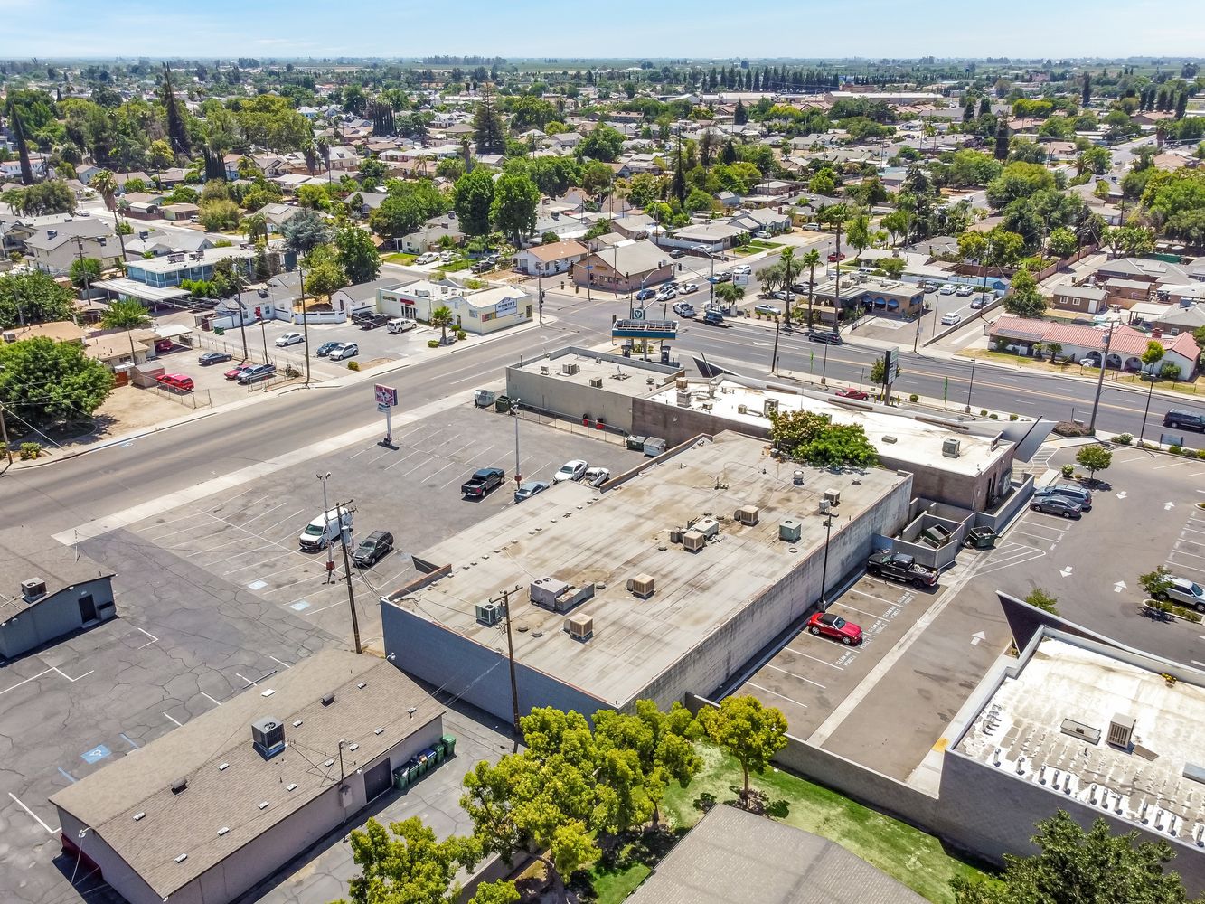 Highly Established Turn Key Pizza Planet-Video World in Selma, CA: 1900 Floral Ave, Selma, CA 93662